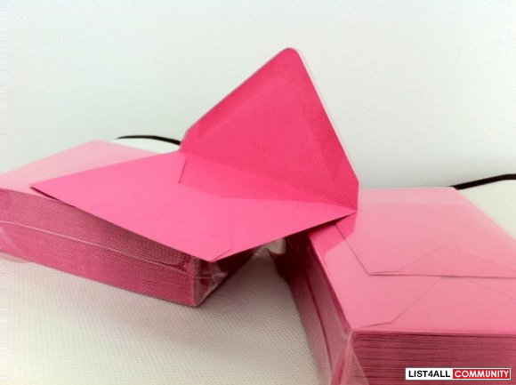 100 brand-new pink envelopes