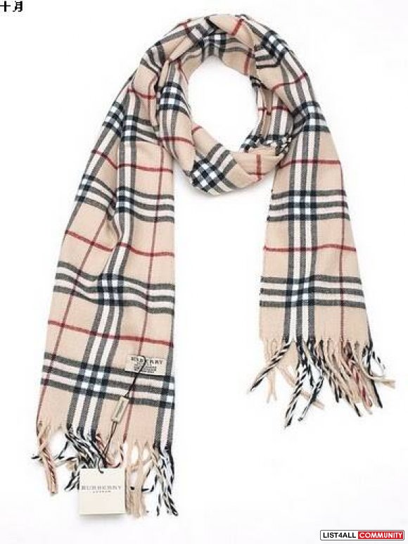 Burberry look a like scarf in gray 