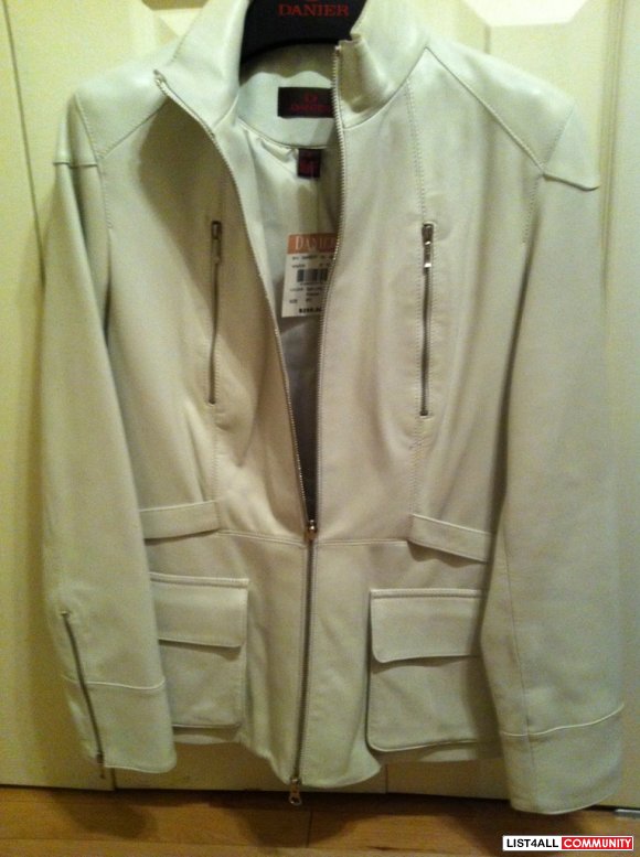 BNWT - XXS (XS) Petite Danier Leather Jacket White / Beige