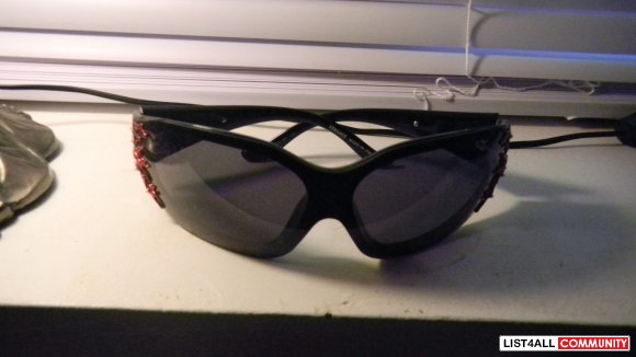 Versace sunglasses AUTHLENTIC !