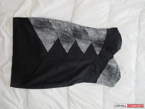 BNWT Metropark Black with Silver Print Size Small