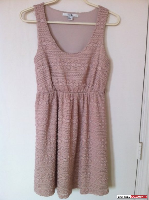 Forever 21 cream lace dress, S